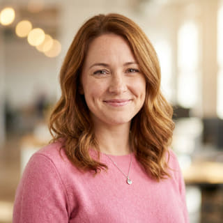 Emily Watson, LithVestor Customer Support Head